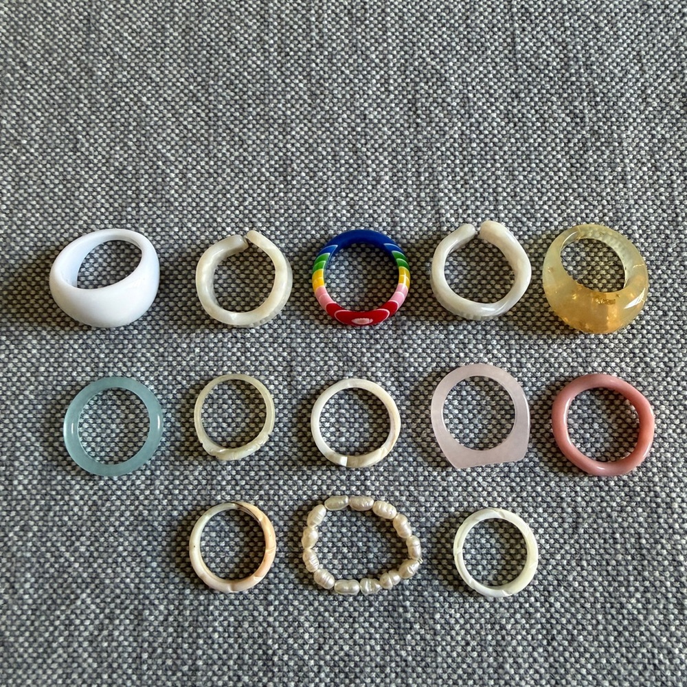 Vintage Modern Spring Summer Beach Shell Pearl Assorted Ring Bundle 13 Ring Lot - Picture 4 of 5